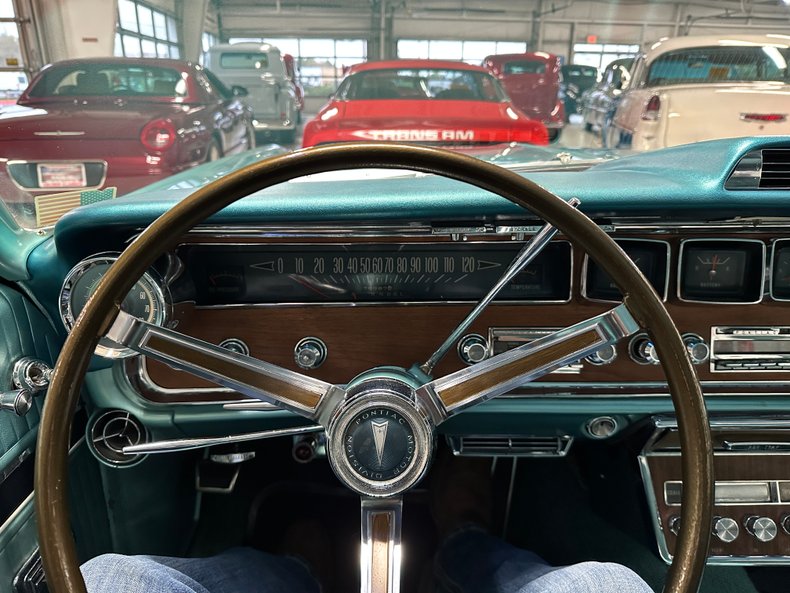 1966 Pontiac Catalina Wagon 23