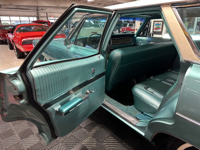 1966 Pontiac Catalina Wagon 31