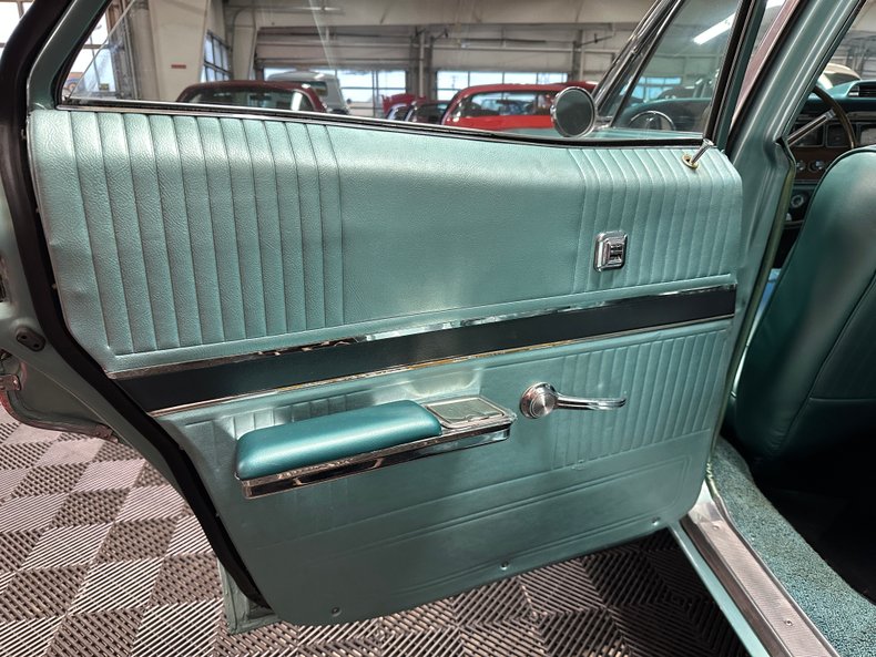1966 Pontiac Catalina Wagon 32