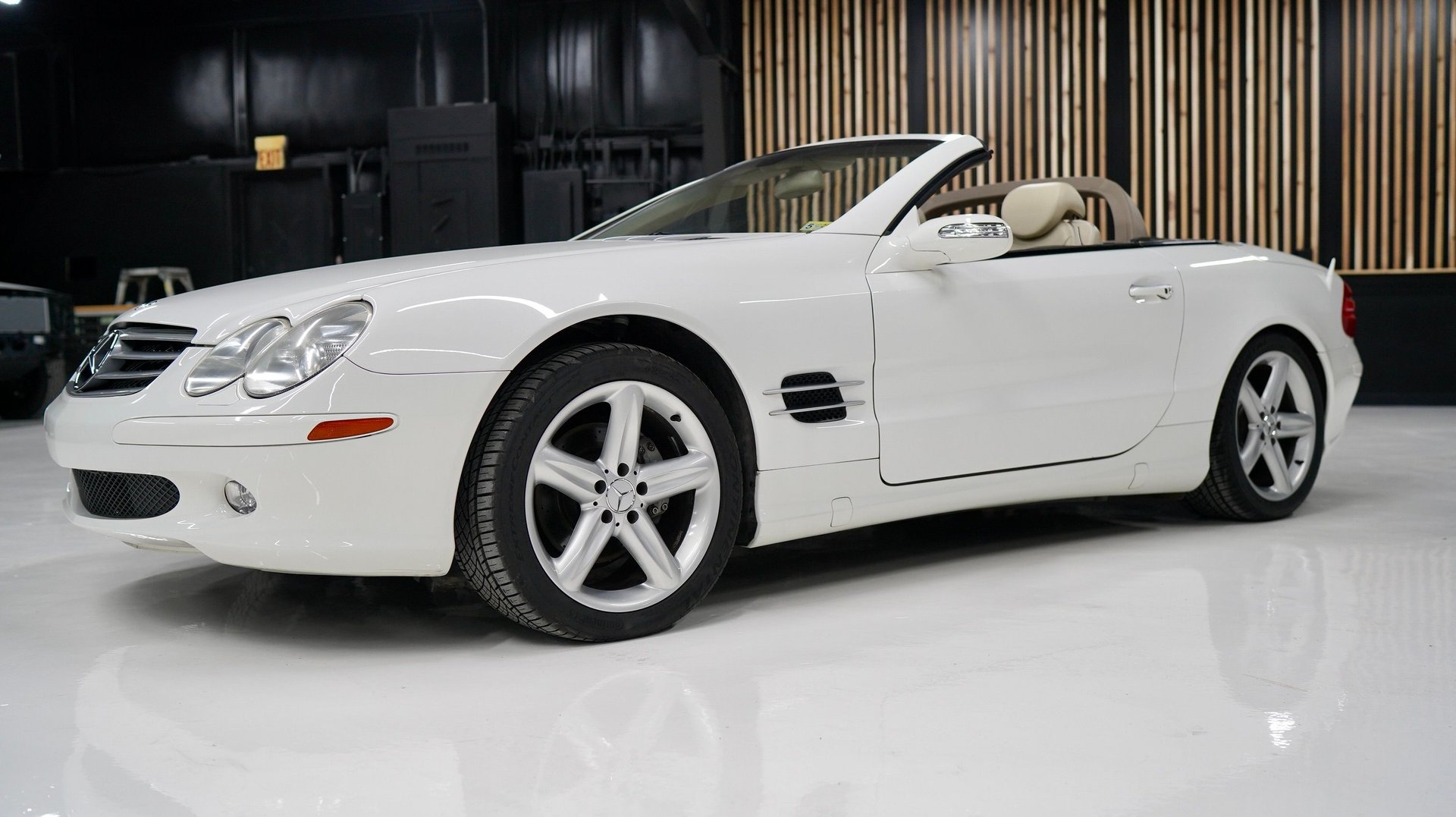 759062 | 2004 Mercedes-Benz SL-Class 2dr Roadster 5.0L | Davis Autosports