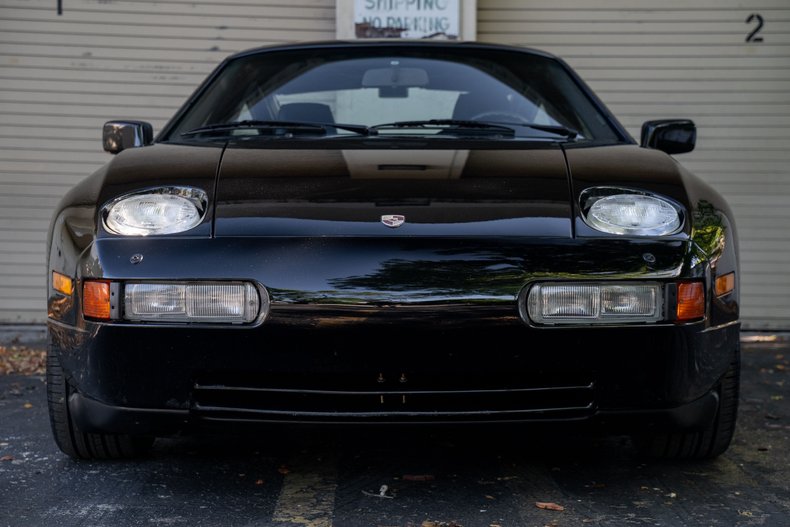 1987 Porsche 928 S4