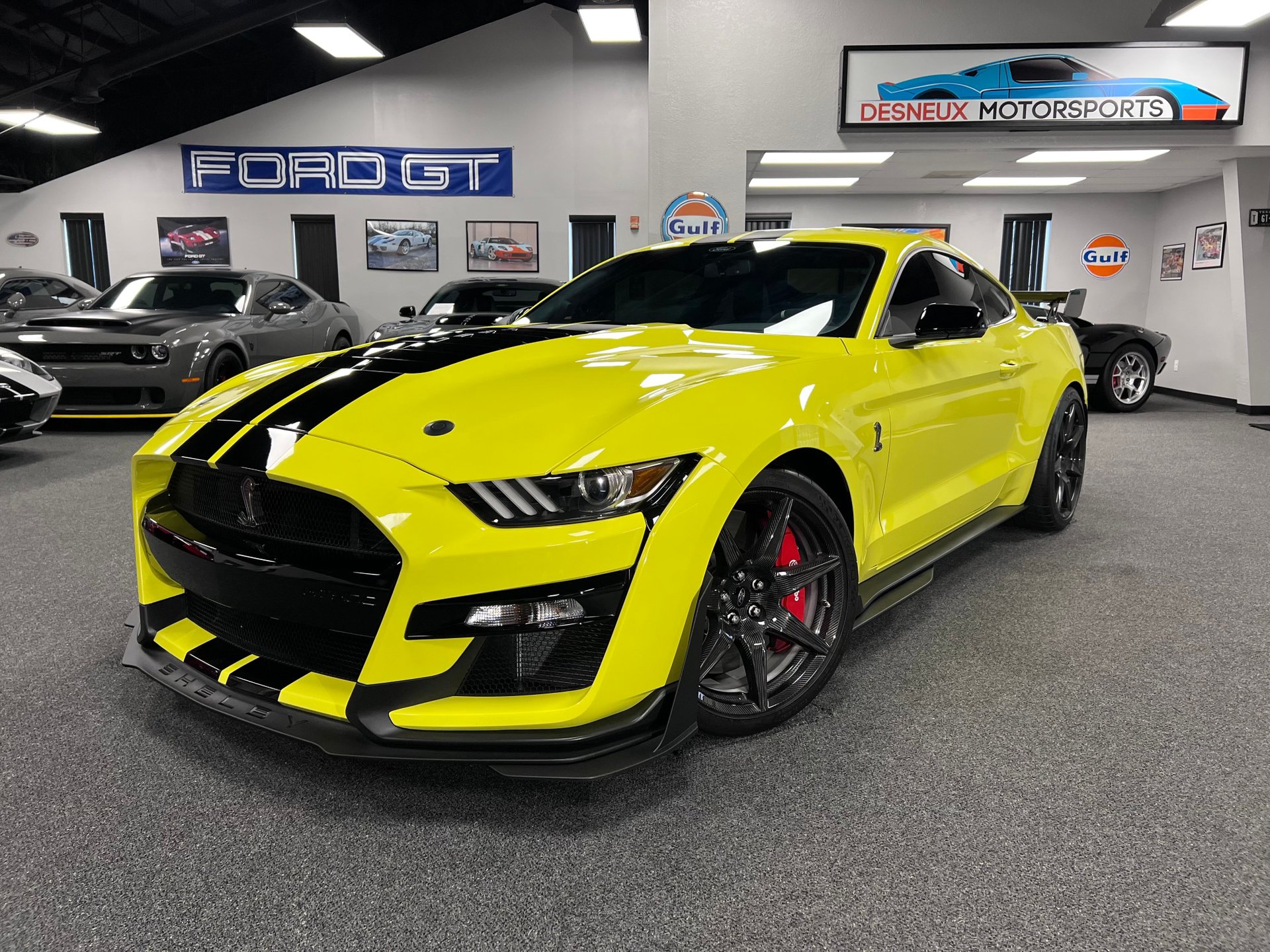 2021 ford shelby gt500 carbon fiber track pack