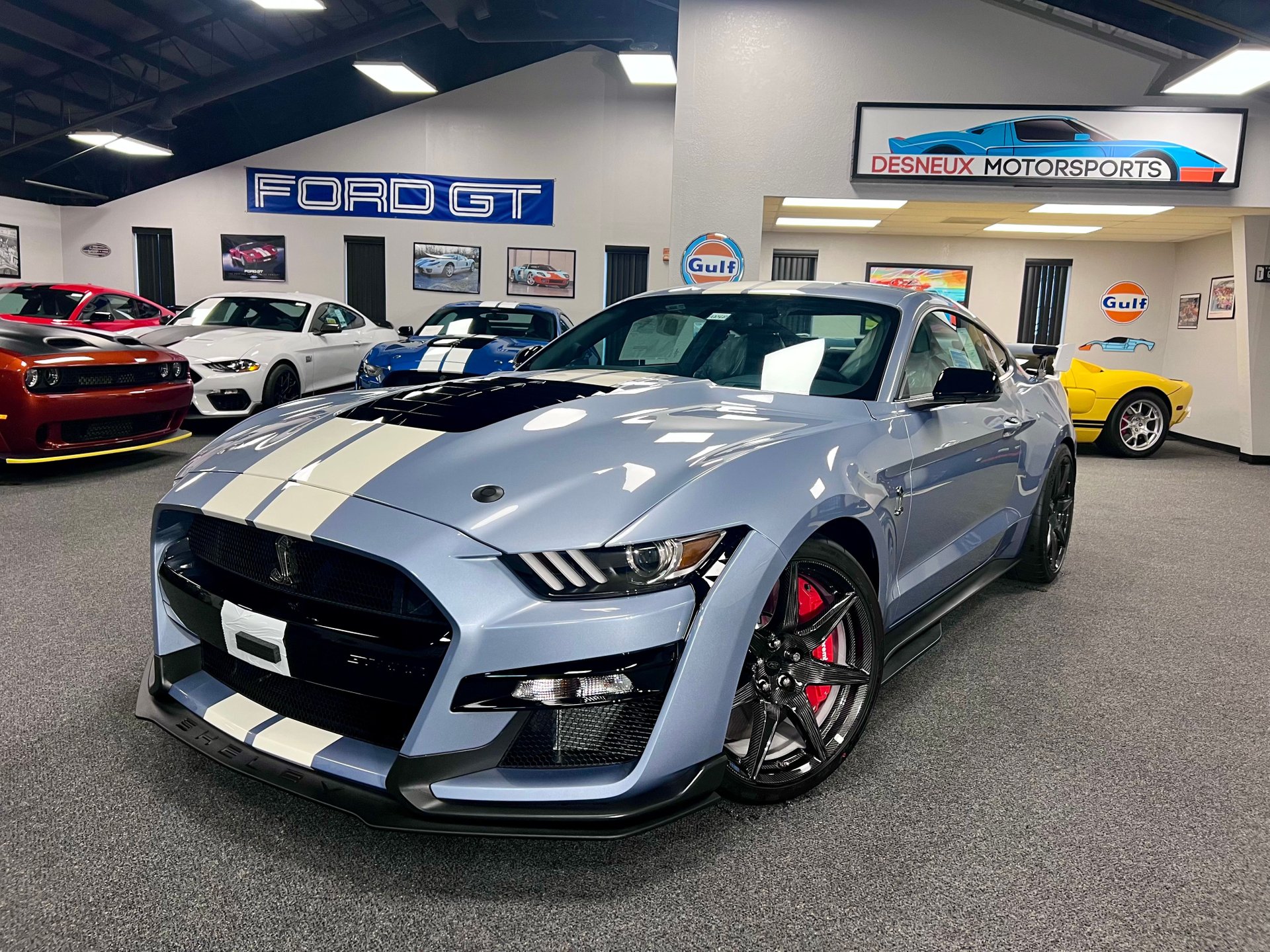 2022 ford shelby gt500 carbon fiber track pack