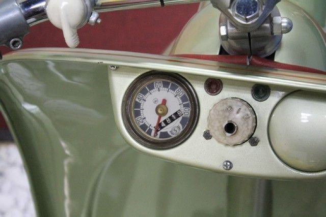 1954 GOGGO 200