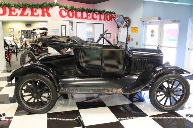 1921 Ford MODEL - T ROADSTER