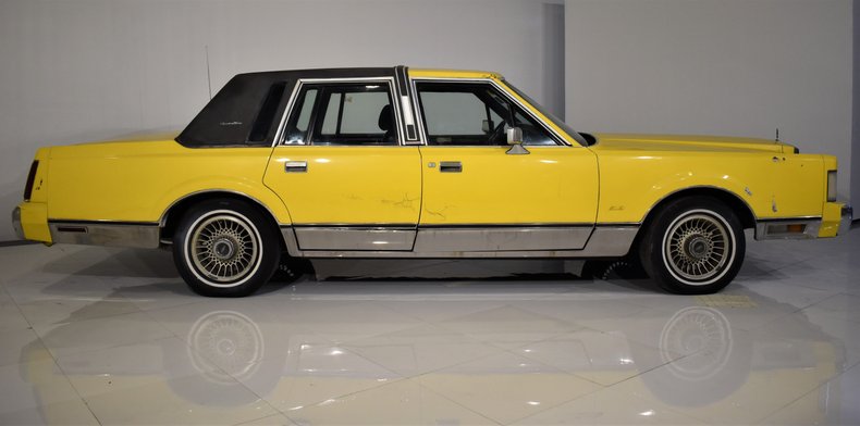 1988 Lincoln 4D