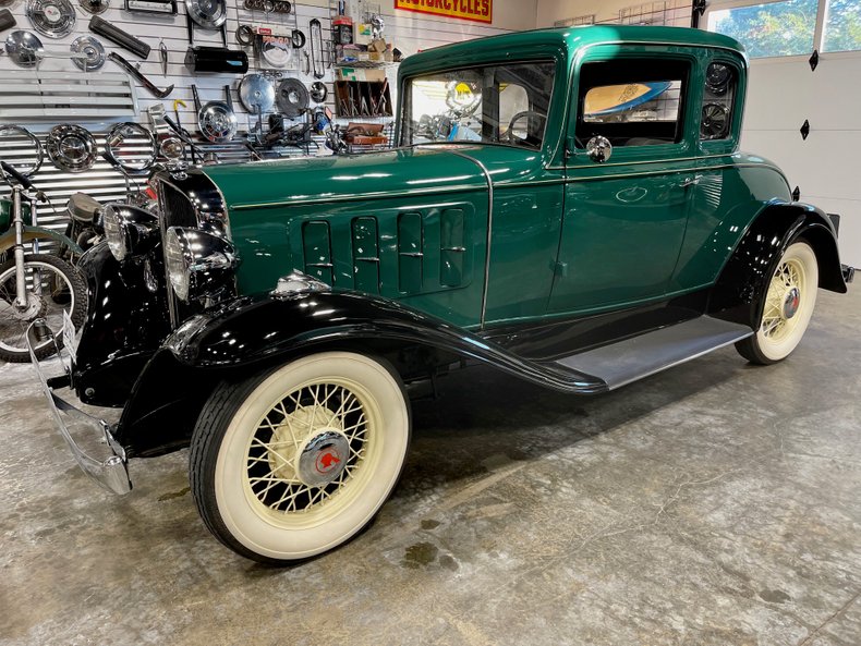 1932 Pontiac Business Coupe