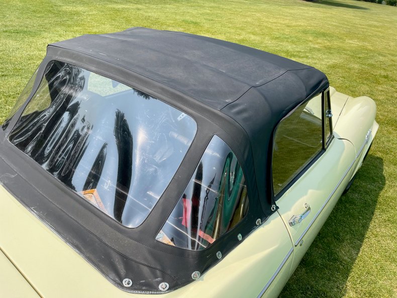 1967 Datsun Fairlady Roadster 10