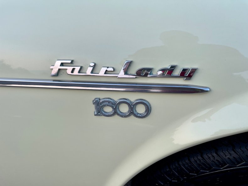 1967 Datsun Fairlady Roadster 17
