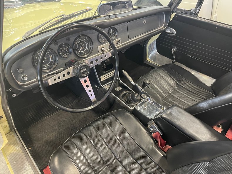 1967 Datsun Fairlady Roadster 52