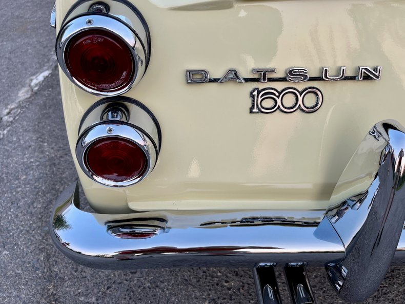 1967 Datsun Fairlady Roadster 59