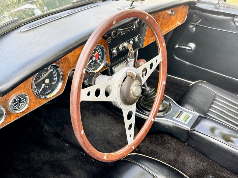 1967 Austin-Healey 3000 2