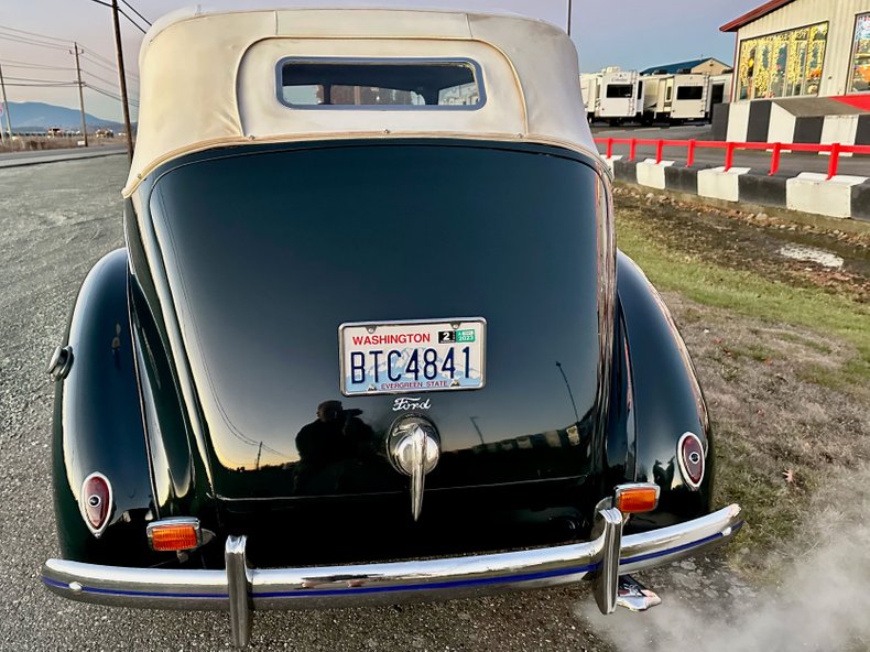 1939 Ford Deluxe 12