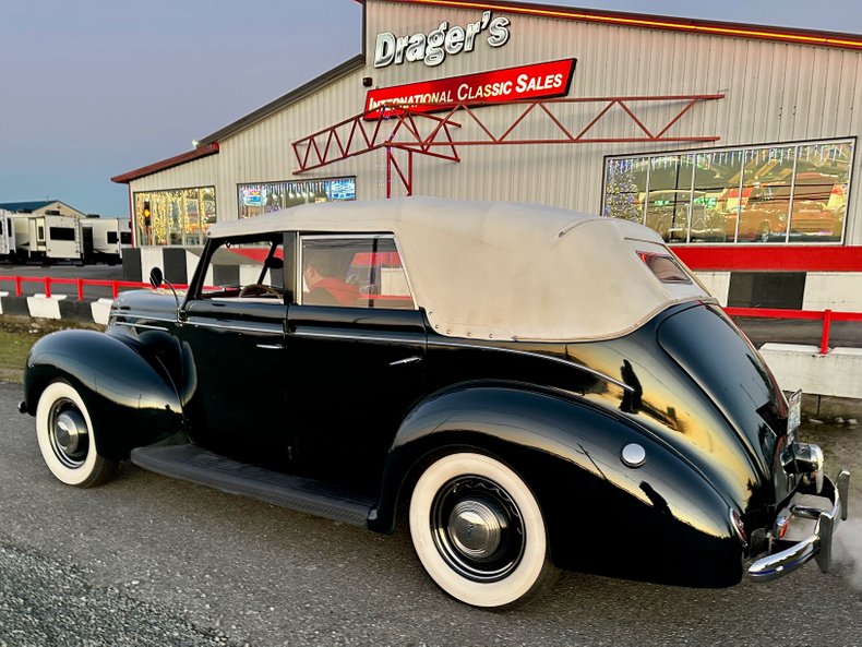 1939 Ford Deluxe 18
