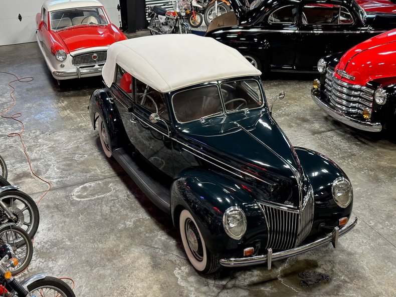 1939 Ford Deluxe 95