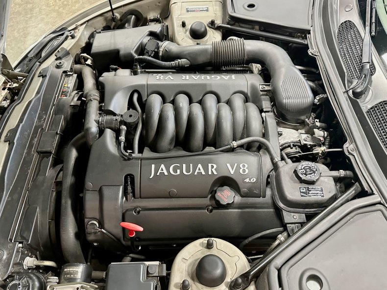 1999 Jaguar XK8 68