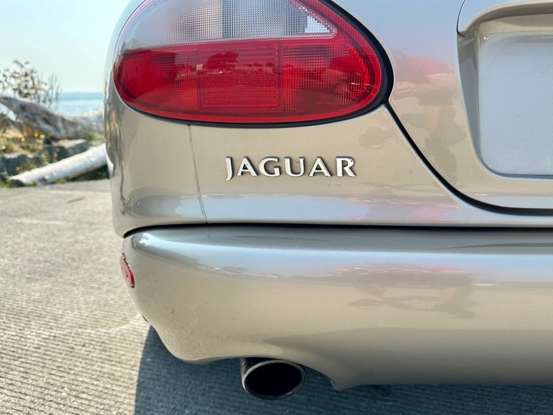 1999 Jaguar XK8 103