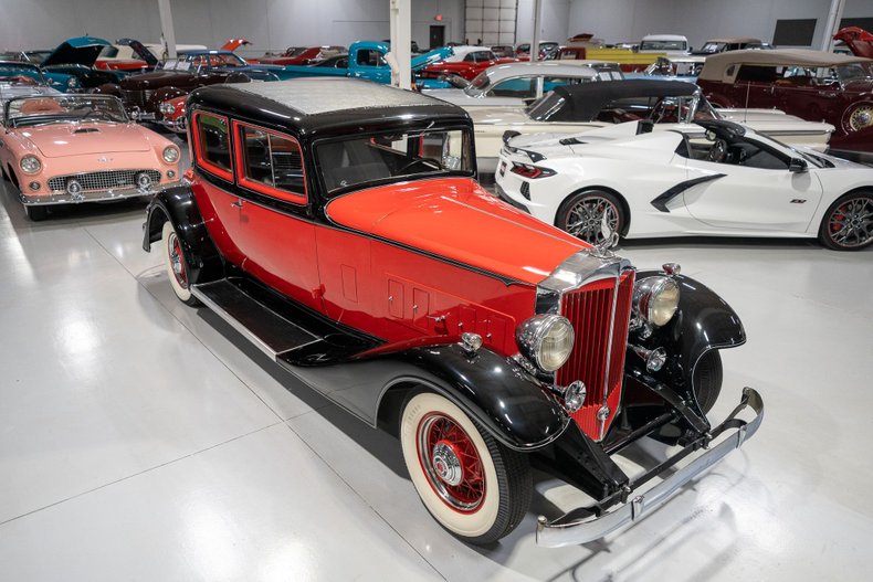 1933 Packard Eight 6