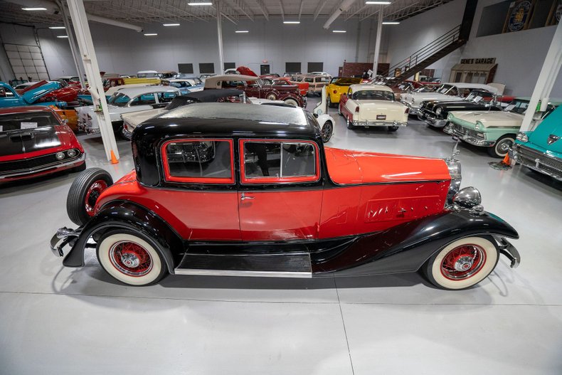 1933 Packard Eight 7