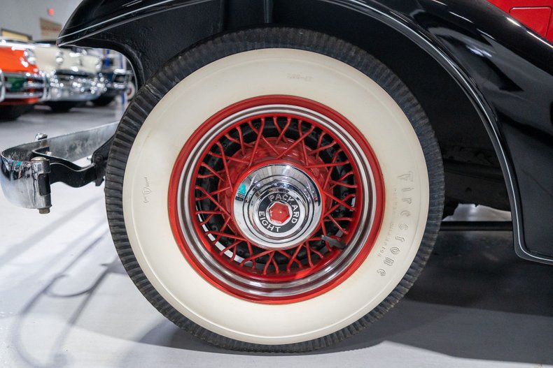 1933 Packard Eight 21