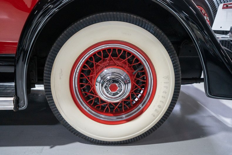 1933 Packard Eight 23