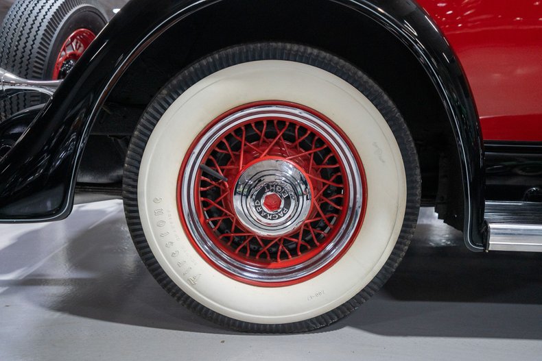 1933 Packard Eight 25