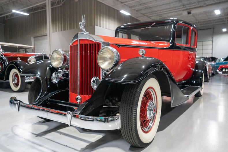 1933 Packard Eight 30