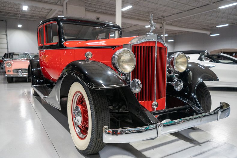 1933 Packard Eight 28