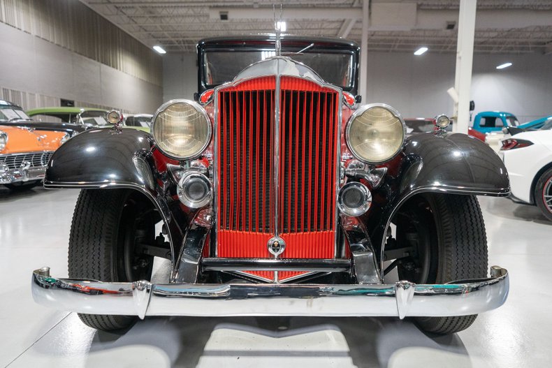 1933 Packard Eight 29
