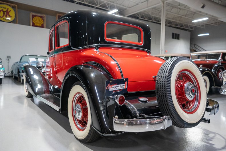 1933 Packard Eight 32