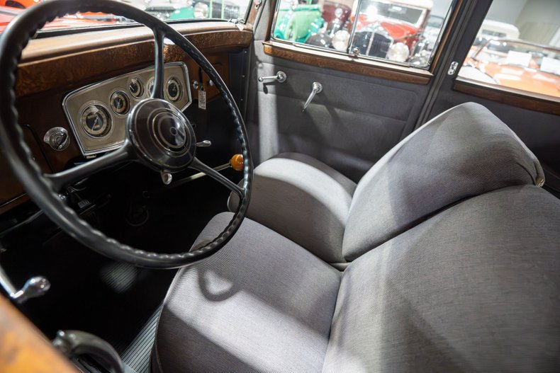1933 Packard Eight 38