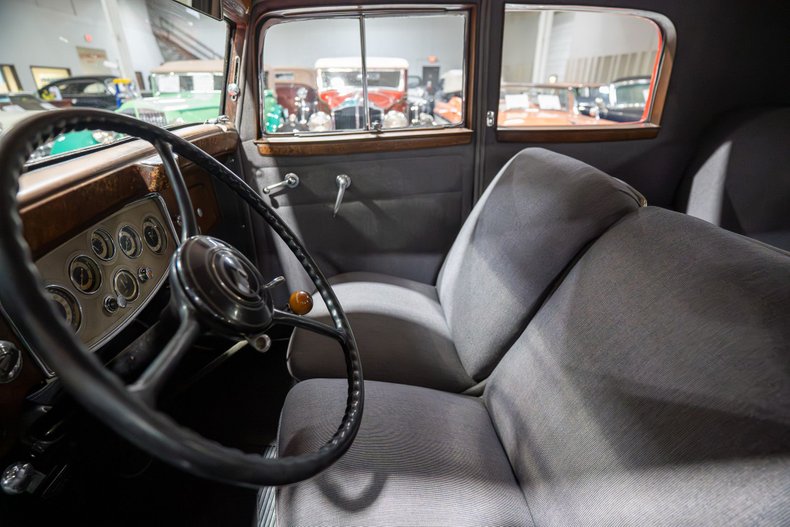 1933 Packard Eight 39