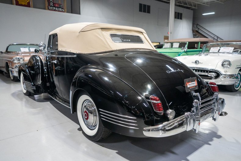 1942 Packard Eight Series 2021 Convertible Coupe 34