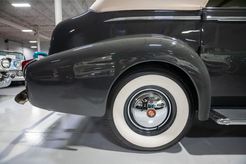 1940 Cadillac Series 75 25