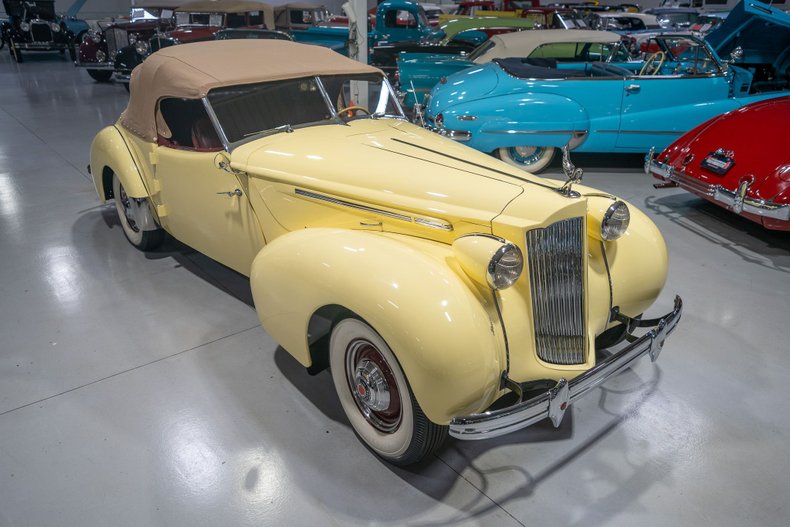 1939 Packard Series 1701 One-Twenty Darrin 15