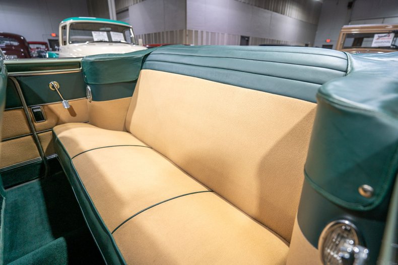 1949 Chrysler Town and Country 68