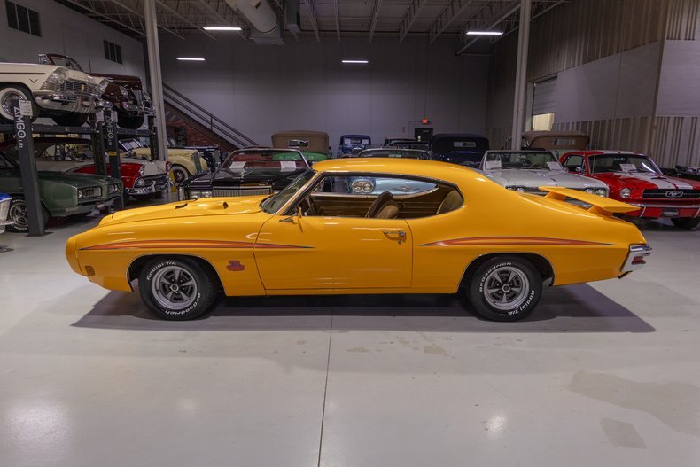 1970 Pontiac GTO 23