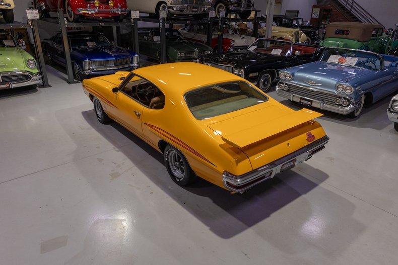 1970 Pontiac GTO 14