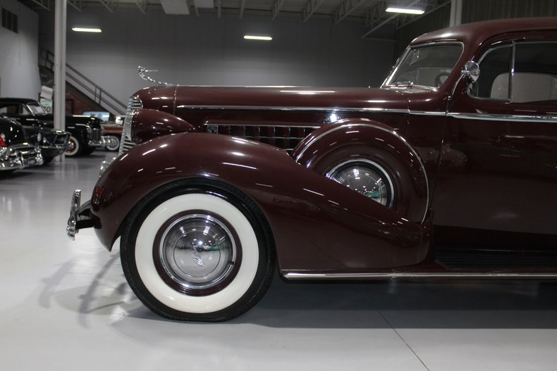 1936 Cadillac Series 85 V-12 25
