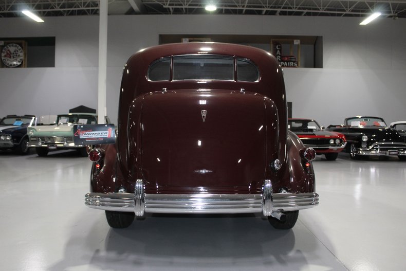 1936 Cadillac Series 85 V-12 44