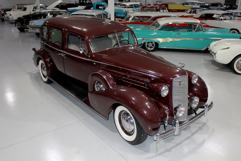 1936 Cadillac Series 85 V-12 11