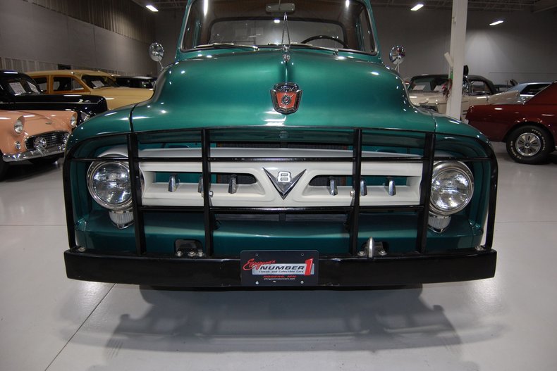 1953 Ford F-100 31