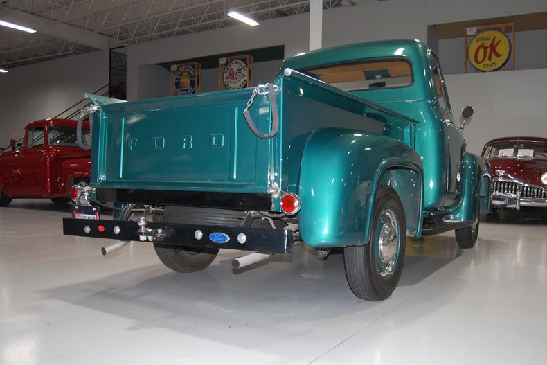 1953 Ford F-100 37