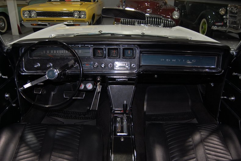 1966 Pontiac 2+2 Convertible 67