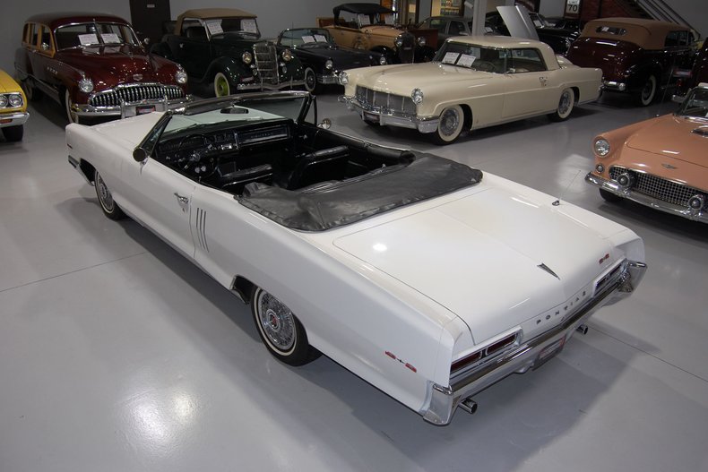 1966 Pontiac 2+2 Convertible 11