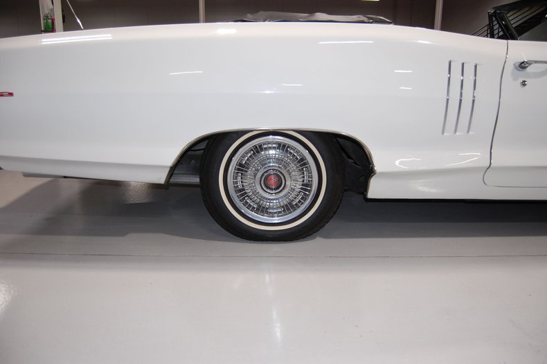 1966 Pontiac 2+2 Convertible 41
