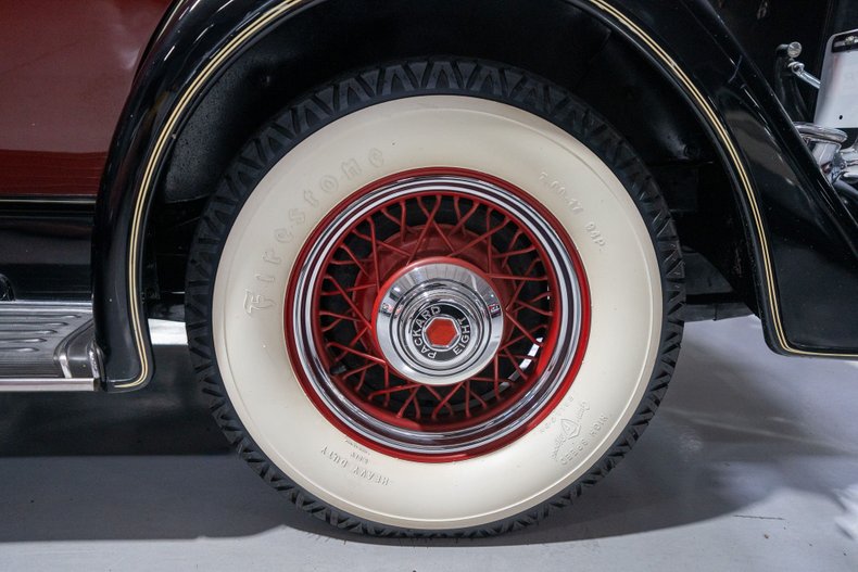 1934 Packard Eight 32