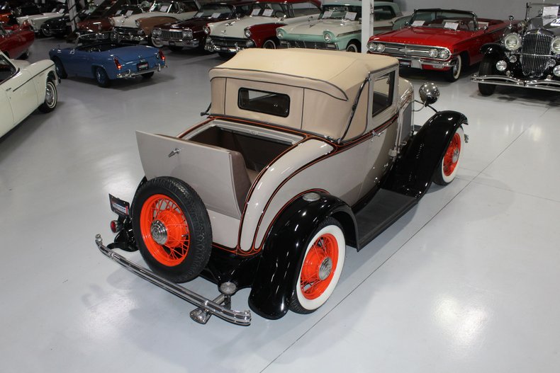 1932 Ford Model 18 9