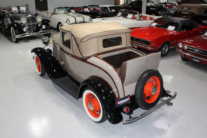 1932 Ford Model 18 11