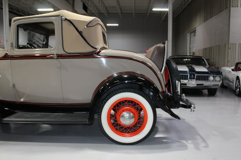 1932 Ford Model 18 23